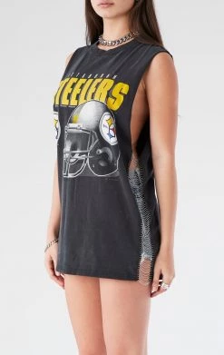 FURST OF A KIND VINTAGE CHAINS VINTAGE CHAIN LADDER SIDE SLEEVELESS TEE