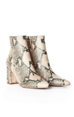 STEVE MADDEN SALE NADALIE POINTY TOE ANKLE BOOT