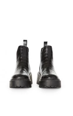 STEVE MADDEN SHADOW CROCODILE CHELSEA BOOT SALE