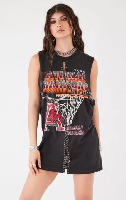 FURST OF A KIND VINTAGE PINS VINTAGE CURVED SAFETY PIN SLEEVELESS TEE