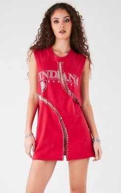FURST OF A KIND VINTAGE CURVED SAFETY PIN SLEEVELESS TEE