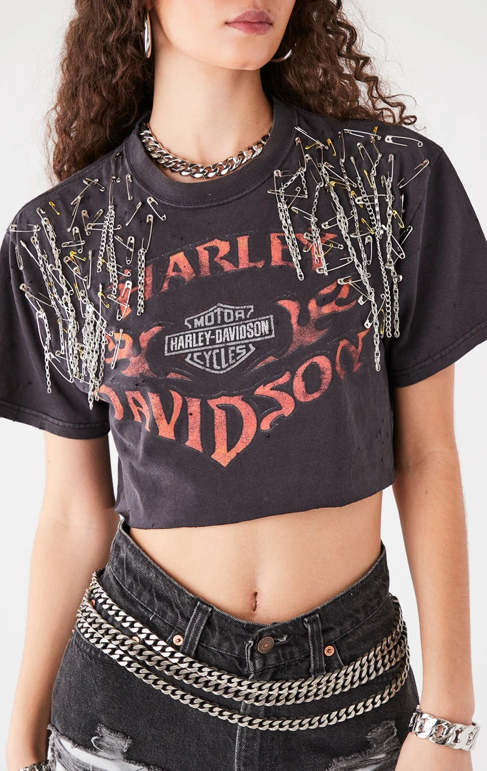 FURST OF A KIND VINTAGE PINS VINTAGE PIN AND CHAIN CROPPED TEE 6 FURST OF A KIND VINTAGE PINS VINTAGE PIN AND CHAIN CROPPED TEE