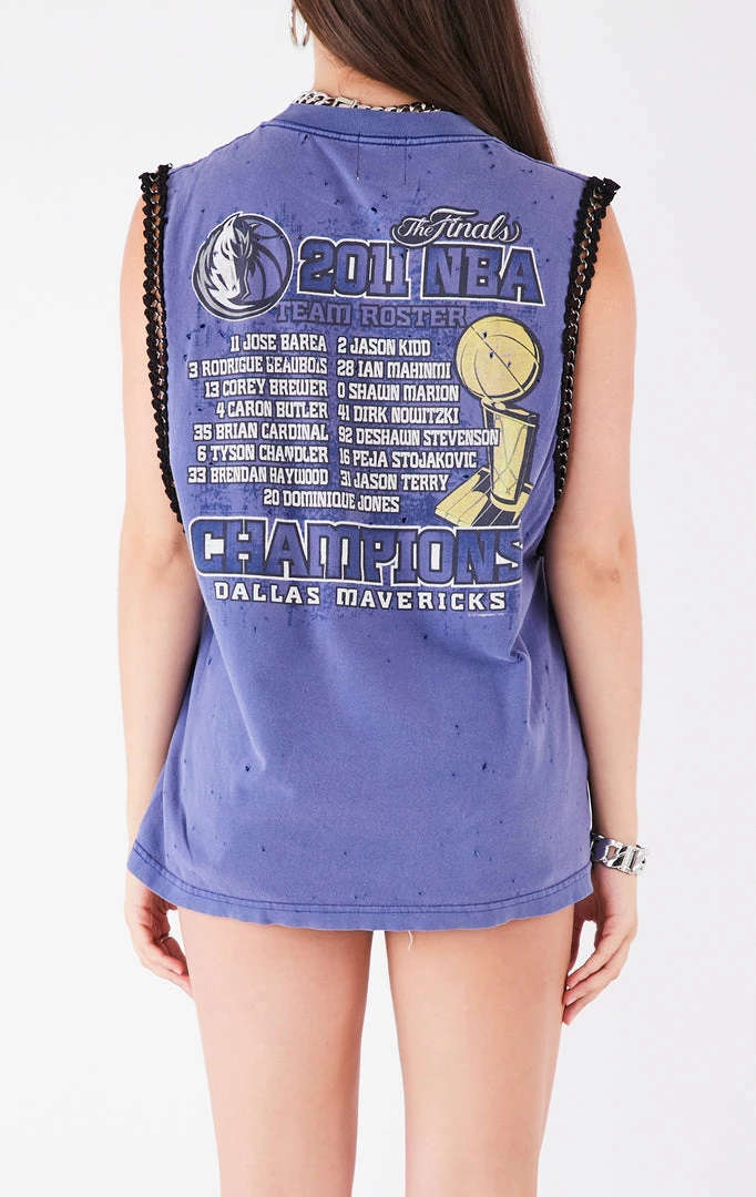 FURST OF A KIND VINTAGE CHAIN TRIM SLEEVELESS TEE VINTAGE CHAINS 5 FURST OF A KIND VINTAGE CHAIN TRIM SLEEVELESS TEE VINTAGE CHAINS