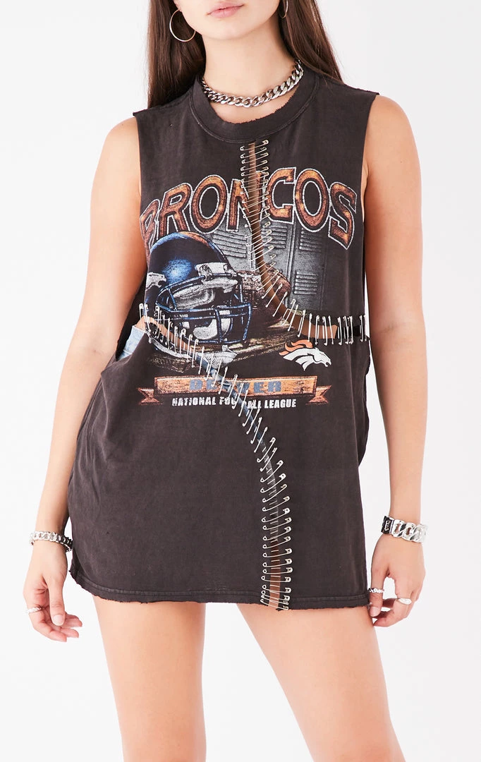 FURST OF A KIND VINTAGE CURVED SAFETY PIN SLEEVELESS TEE 4 FURST OF A KIND VINTAGE CURVED SAFETY PIN SLEEVELESS TEE