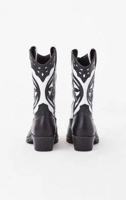 STEVE MADDEN LAREDO BOOT