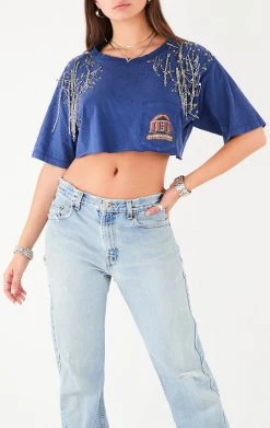 FURST OF A KIND VINTAGE PIN AND CHAIN CROPPED TEE