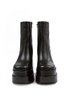 STEVE MADDEN COBRA BOOT