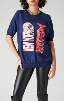 FURST OF A KIND VINTAGE SPORTS VINTAGE SHORT SLEEVE SWEATSHIRT